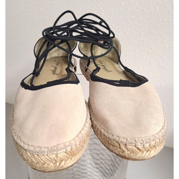 Free People EU 38 US 8 Ivory Beige Suede Ballet Flat Espadrille Sandals Lace Up - Picture 3 of 6
